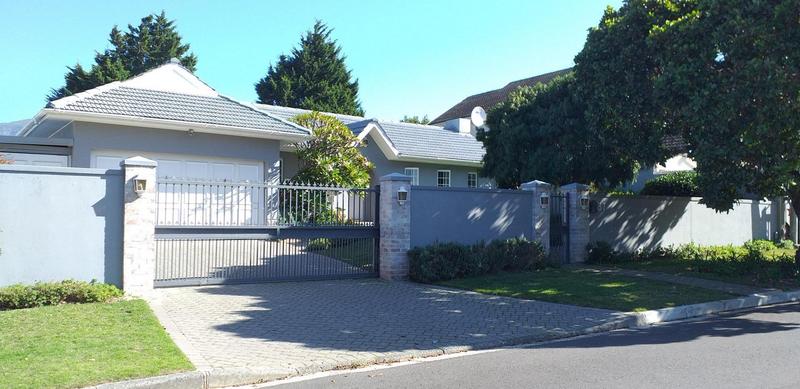 To Let 4 Bedroom Property for Rent in Kreupelbosch Western Cape